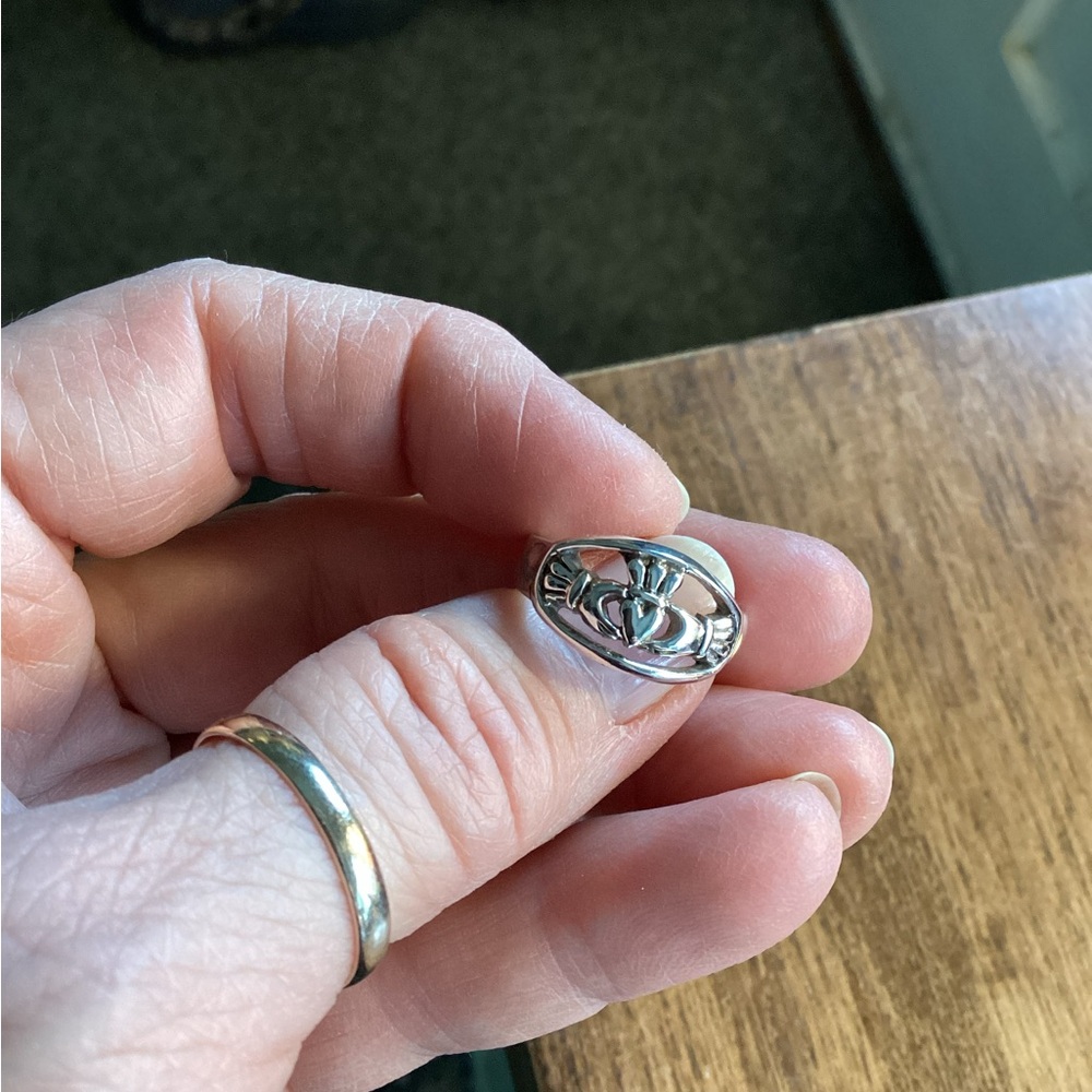Sterling silver claddagh ring